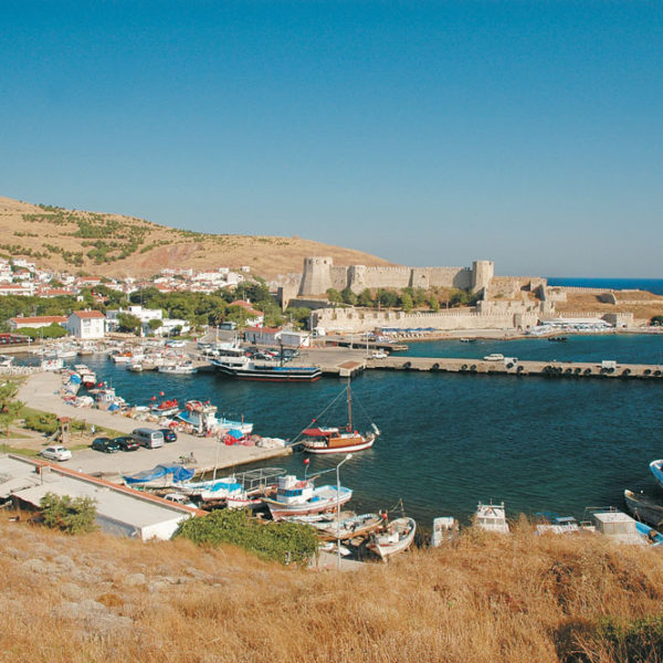 Περιπλανώμενοι στη μικρή Τένεδο ...που μας μάγεψε!